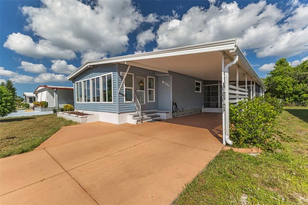 For Sale: $150,000 (2 beds, 2 baths, 1276 Square Feet)