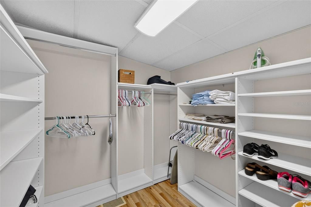 For Sale: $150,000 (2 beds, 2 baths, 1276 Square Feet)