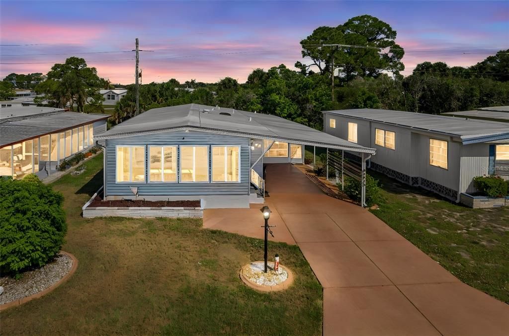 For Sale: $150,000 (2 beds, 2 baths, 1276 Square Feet)