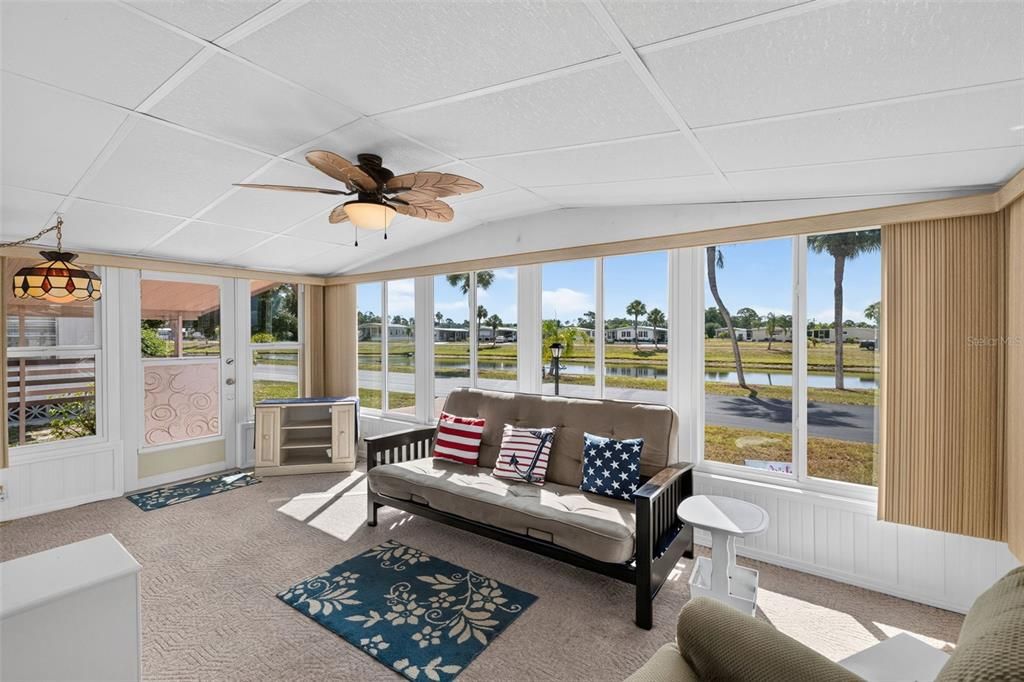 For Sale: $150,000 (2 beds, 2 baths, 1276 Square Feet)