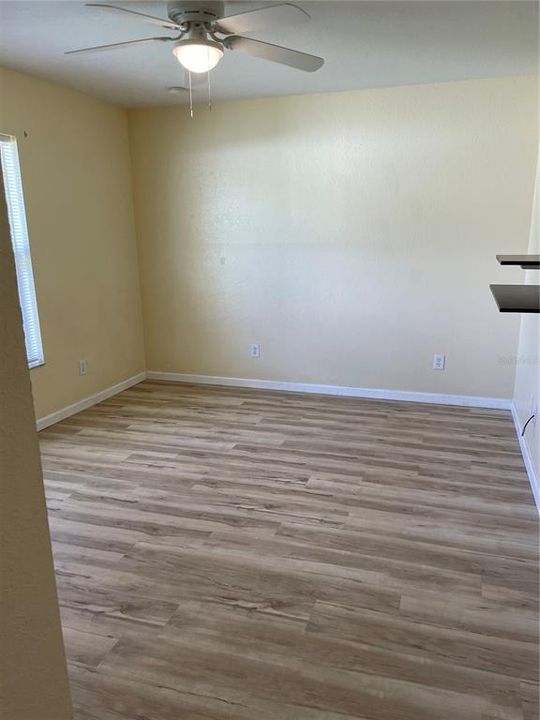 For Rent: $2,400 (4 beds, 2 baths, 2305 Square Feet)