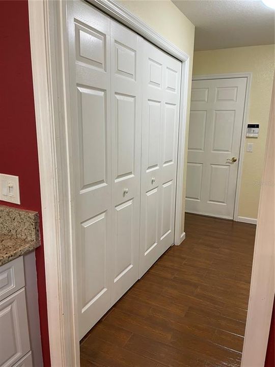 For Rent: $2,400 (4 beds, 2 baths, 2305 Square Feet)