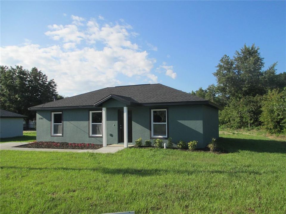 For Sale: $225,000 (3 beds, 2 baths, 1000 Square Feet)