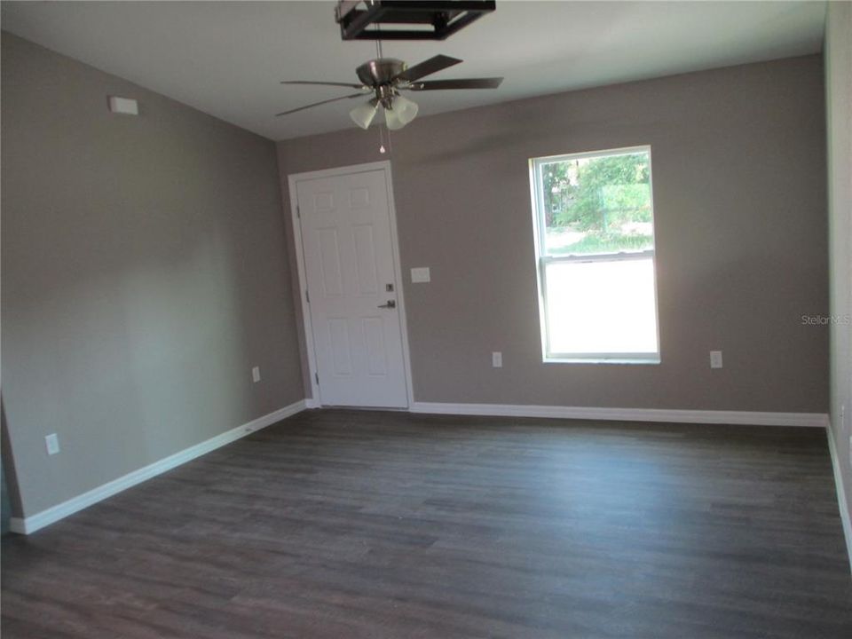 For Sale: $225,000 (3 beds, 2 baths, 1000 Square Feet)