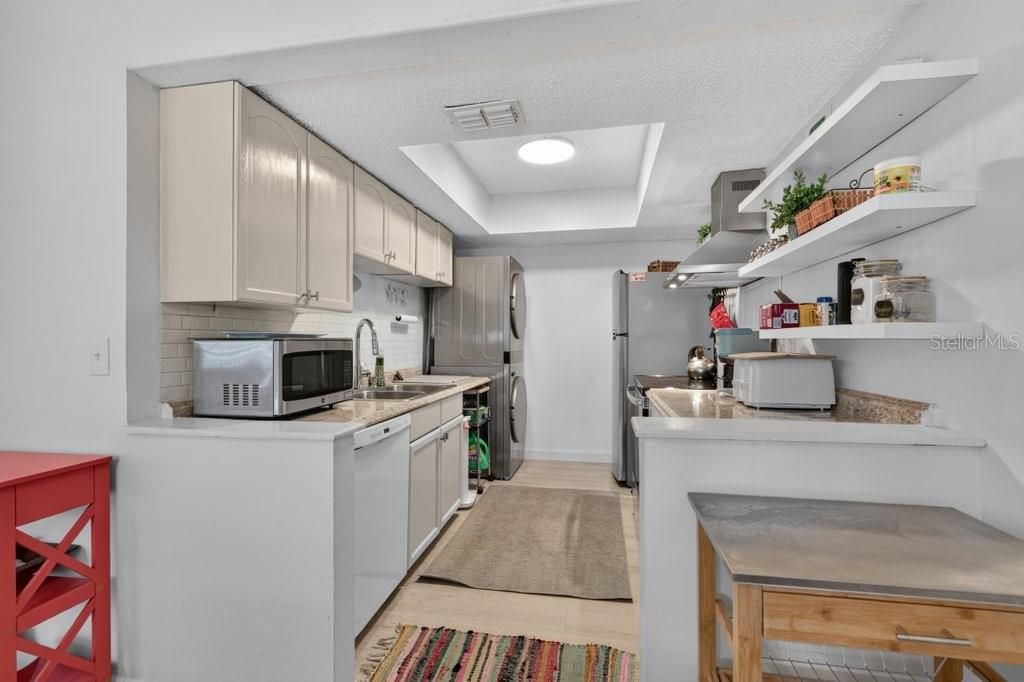 En Venta: $350,000 (2 camas, 2 baños, 1004 Pies cuadrados)
