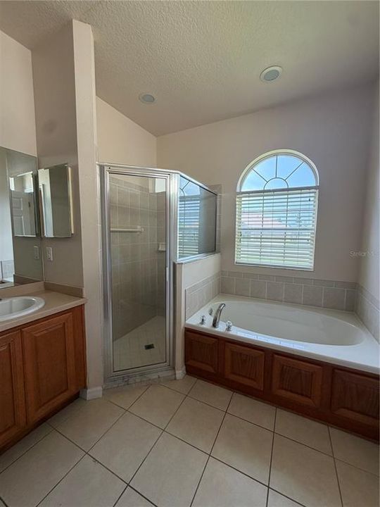 For Rent: $2,695 (4 beds, 3 baths, 2268 Square Feet)