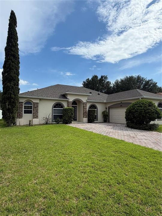 For Rent: $2,695 (4 beds, 3 baths, 2268 Square Feet)