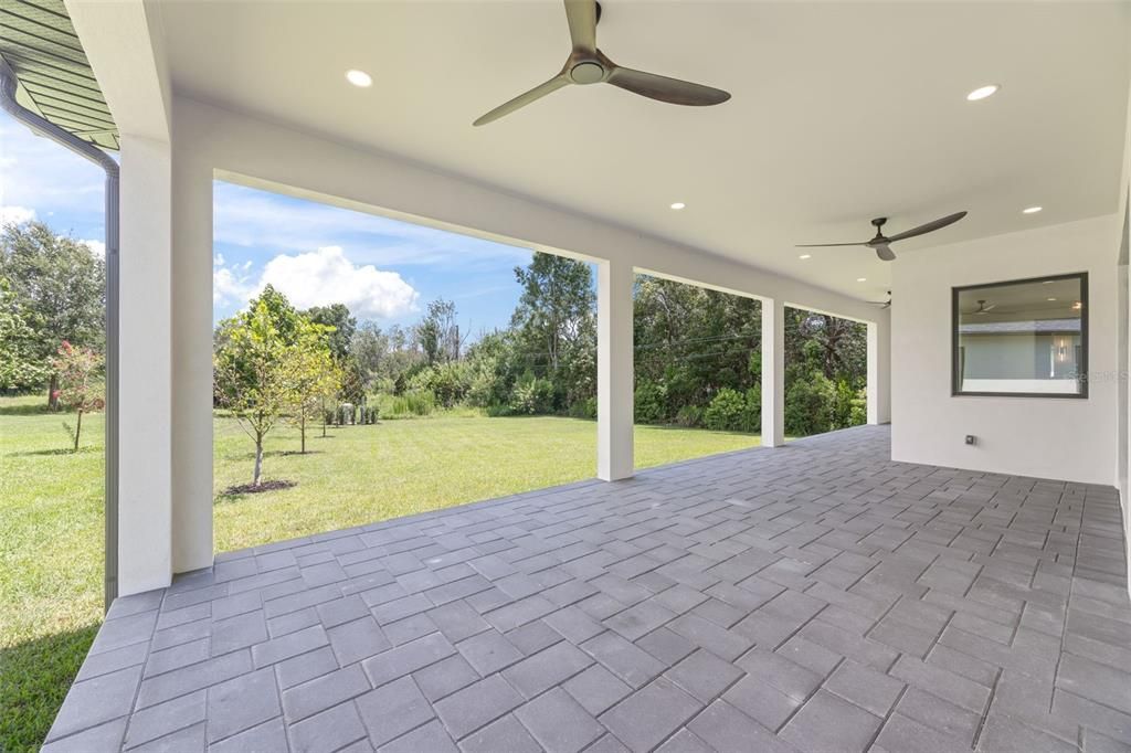 For Sale: $1,095,000 (4 beds, 3 baths, 2543 Square Feet)