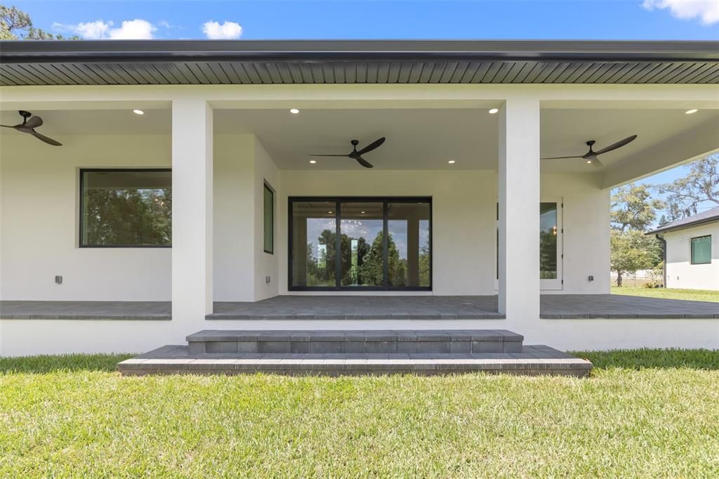For Sale: $1,095,000 (4 beds, 3 baths, 2543 Square Feet)