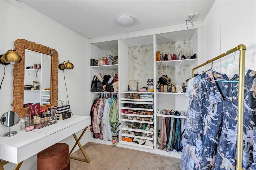 For Rent: $5,000 (6 beds, 4 baths, 3751 Square Feet)