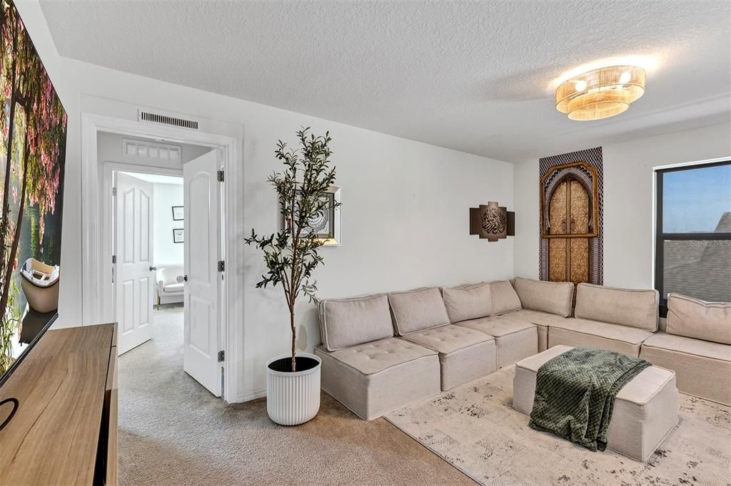 For Rent: $5,000 (6 beds, 4 baths, 3751 Square Feet)