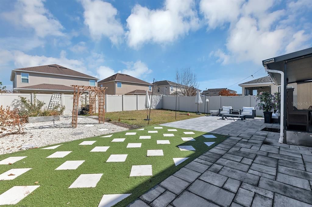 For Rent: $5,000 (6 beds, 4 baths, 3751 Square Feet)