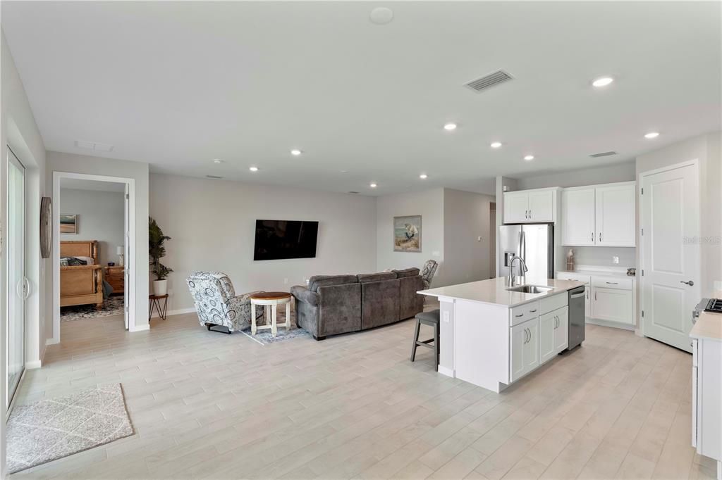 For Sale: $430,000 (4 beds, 2 baths, 2034 Square Feet)