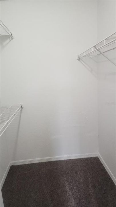 For Rent: $1,350 (1 beds, 1 baths, 735 Square Feet)