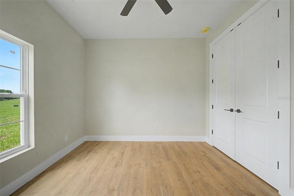 For Sale: $349,900 (3 beds, 2 baths, 1676 Square Feet)