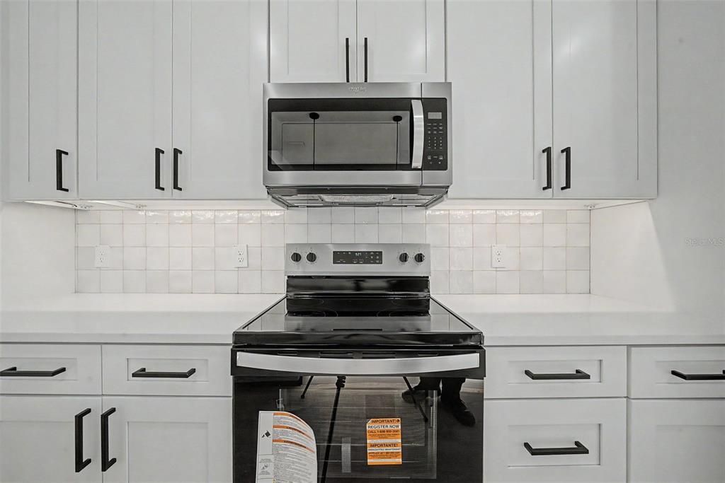 For Sale: $349,900 (3 beds, 2 baths, 1676 Square Feet)