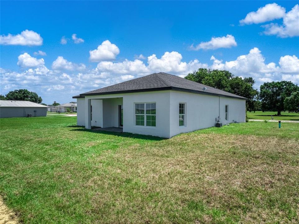 For Sale: $349,900 (3 beds, 2 baths, 1676 Square Feet)