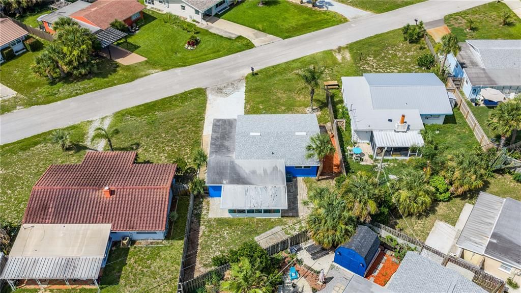 На продажу: $349,999 (2 спален, 1 ванн, 940 Квадратных фут)