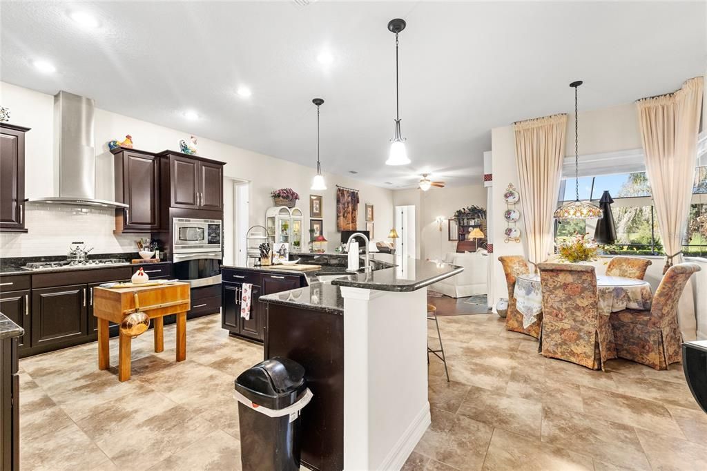 For Sale: $799,000 (4 beds, 4 baths, 3409 Square Feet)