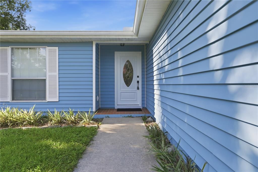 For Sale: $345,000 (4 beds, 2 baths, 1613 Square Feet)