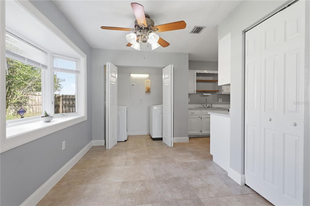 For Sale: $345,000 (4 beds, 2 baths, 1613 Square Feet)