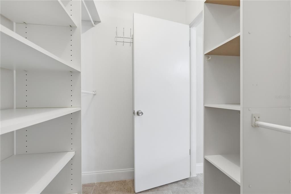 For Sale: $345,000 (4 beds, 2 baths, 1613 Square Feet)