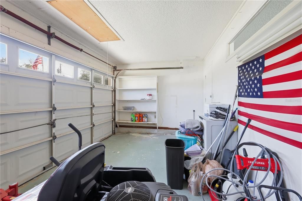 For Sale: $345,000 (4 beds, 2 baths, 1613 Square Feet)