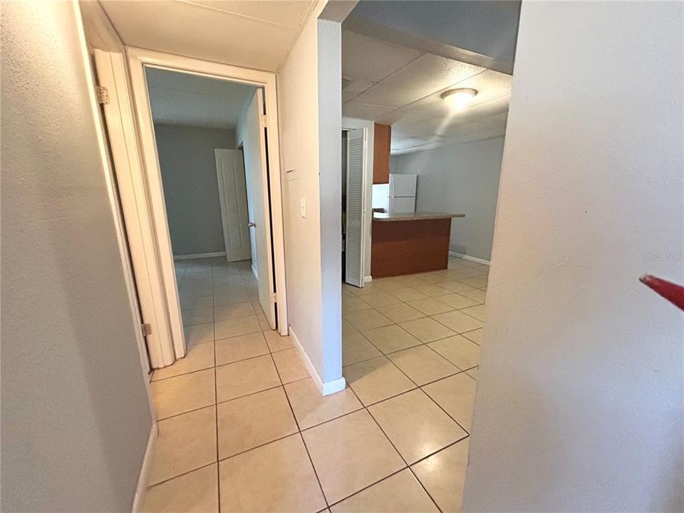 For Rent: $825 (2 beds, 1 baths, 800 Square Feet)