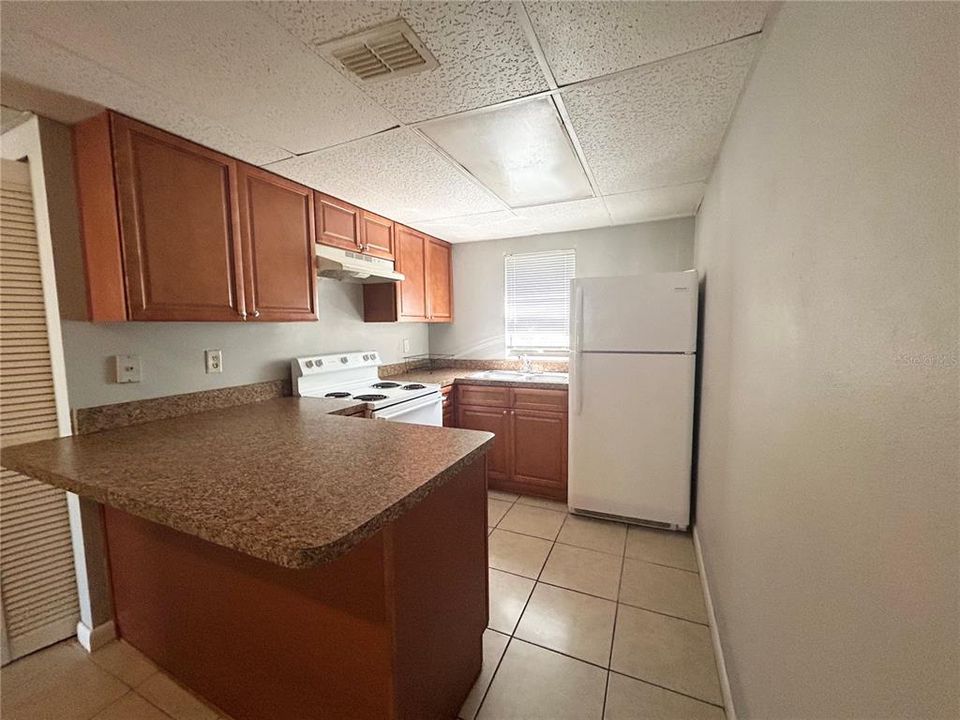 For Rent: $825 (2 beds, 1 baths, 800 Square Feet)