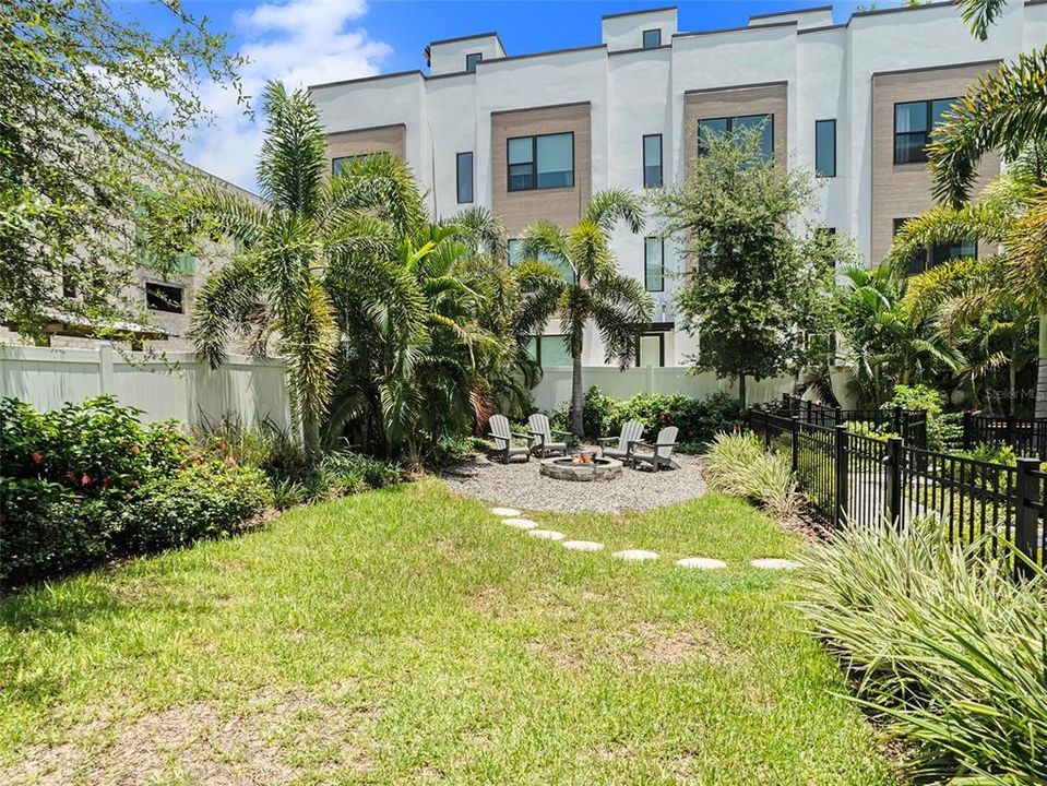 For Sale: $745,000 (3 beds, 3 baths, 2052 Square Feet)