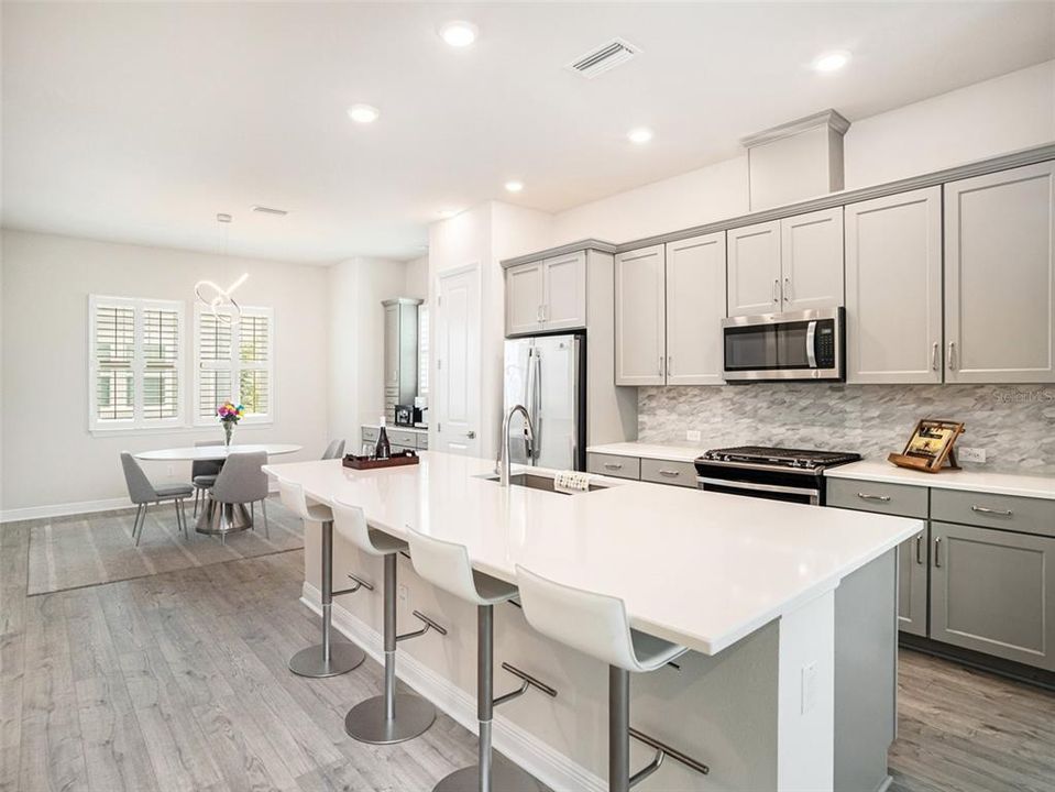 For Sale: $745,000 (3 beds, 3 baths, 2052 Square Feet)