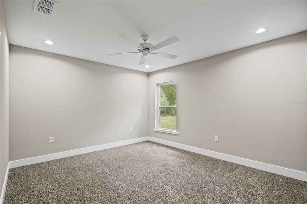 For Sale: $399,000 (3 beds, 2 baths, 1554 Square Feet)