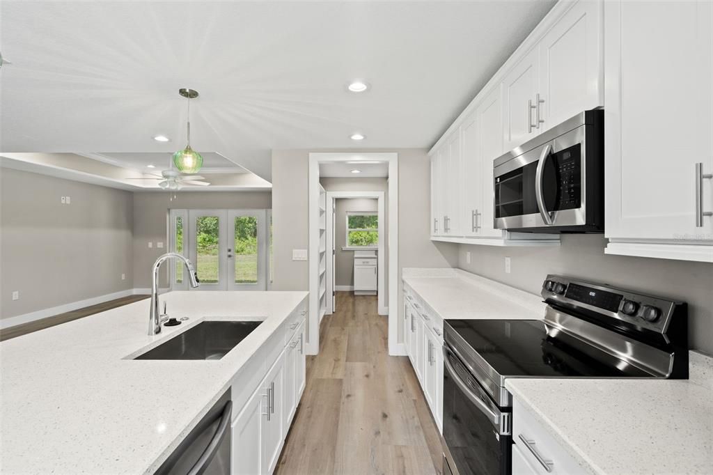 For Sale: $399,000 (3 beds, 2 baths, 1554 Square Feet)