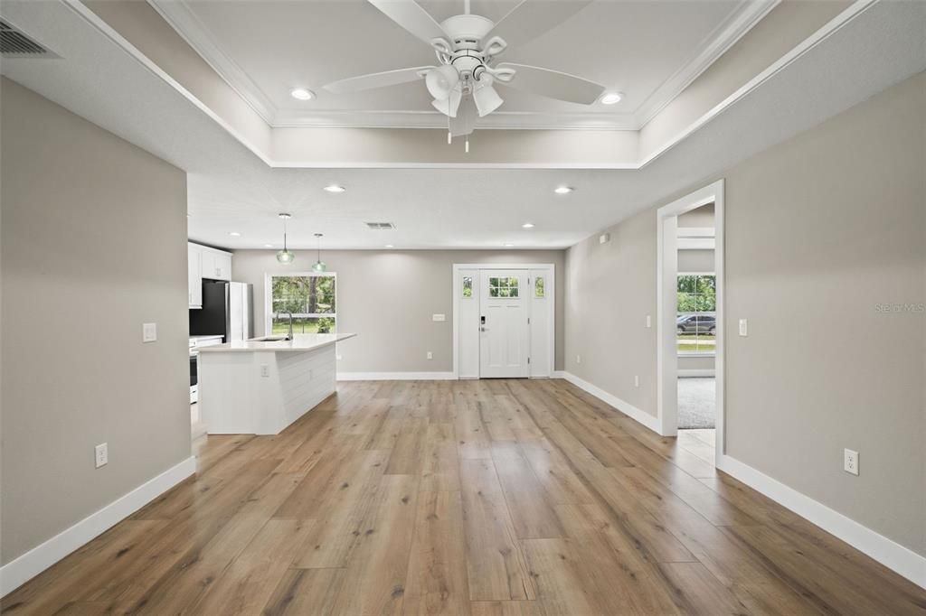 For Sale: $399,000 (3 beds, 2 baths, 1554 Square Feet)