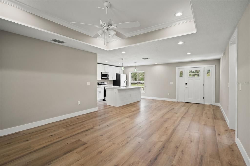 For Sale: $399,000 (3 beds, 2 baths, 1554 Square Feet)