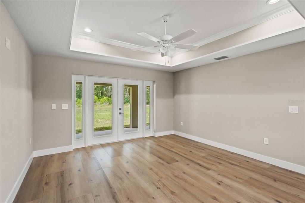 For Sale: $399,000 (3 beds, 2 baths, 1554 Square Feet)