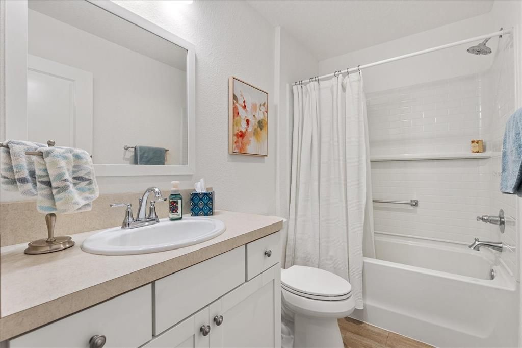 For Sale: $297,000 (2 beds, 2 baths, 1280 Square Feet)