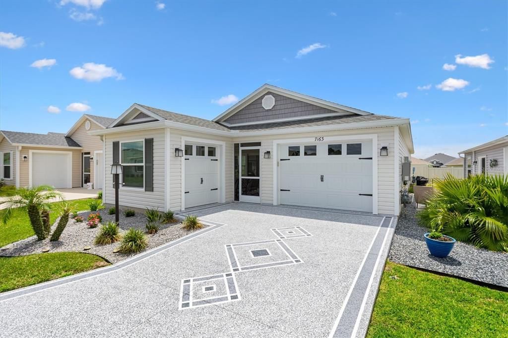 For Sale: $297,000 (2 beds, 2 baths, 1280 Square Feet)