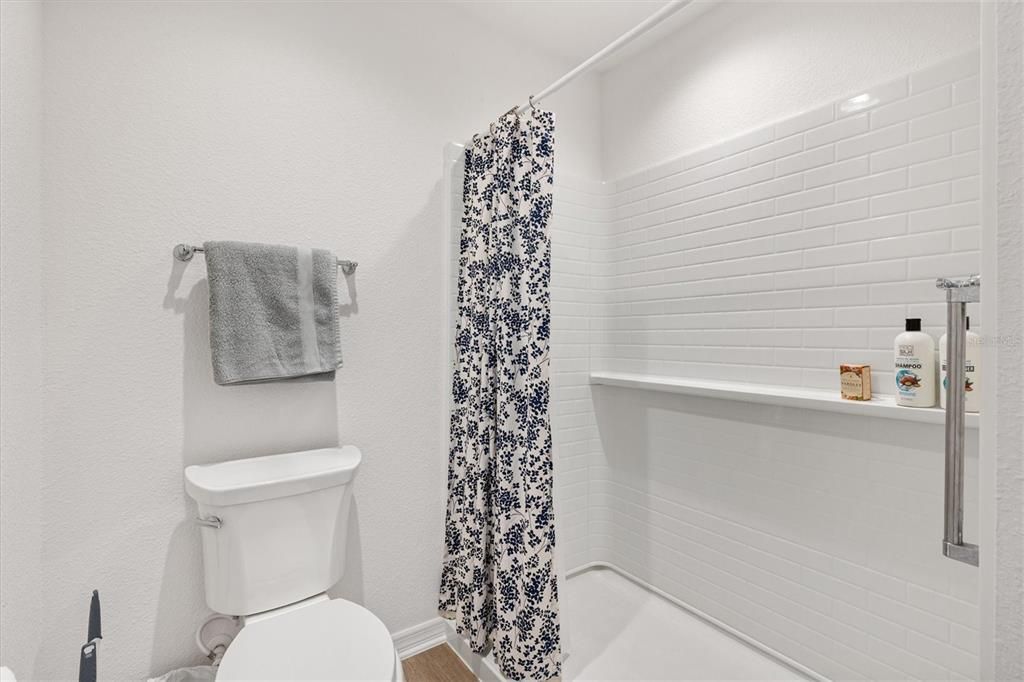 For Sale: $297,000 (2 beds, 2 baths, 1280 Square Feet)