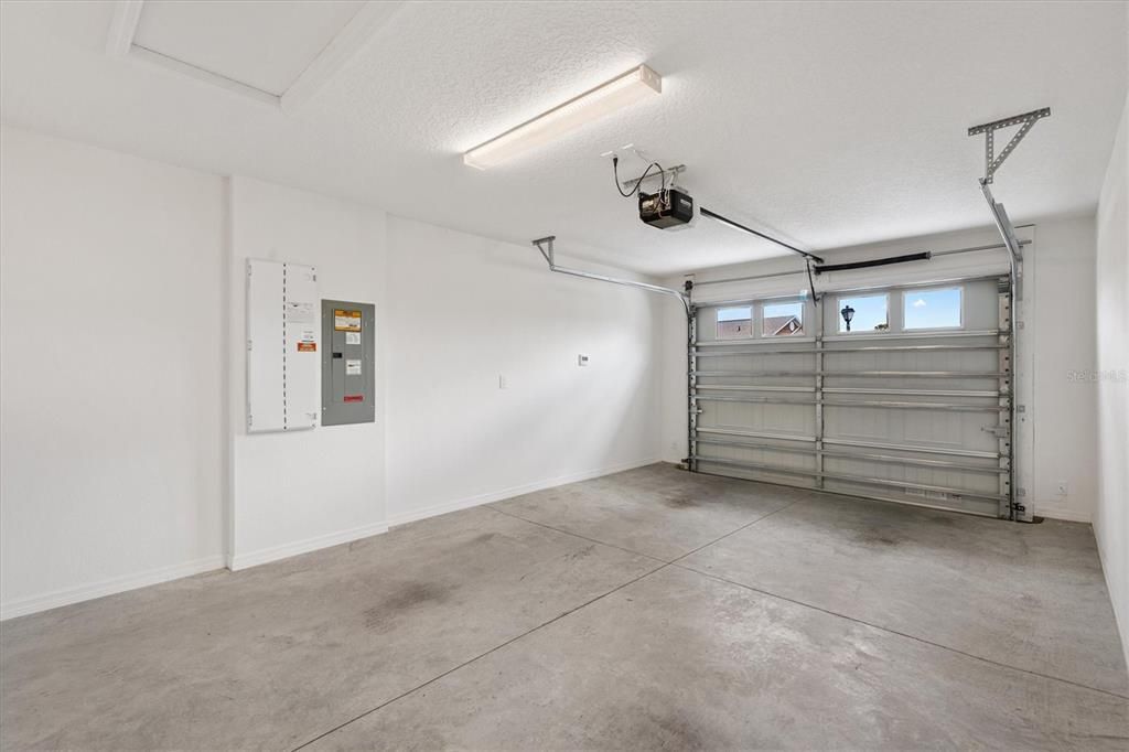 For Sale: $297,000 (2 beds, 2 baths, 1280 Square Feet)
