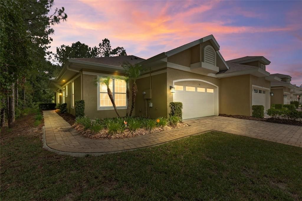 For Sale: $315,000 (2 beds, 2 baths, 1594 Square Feet)