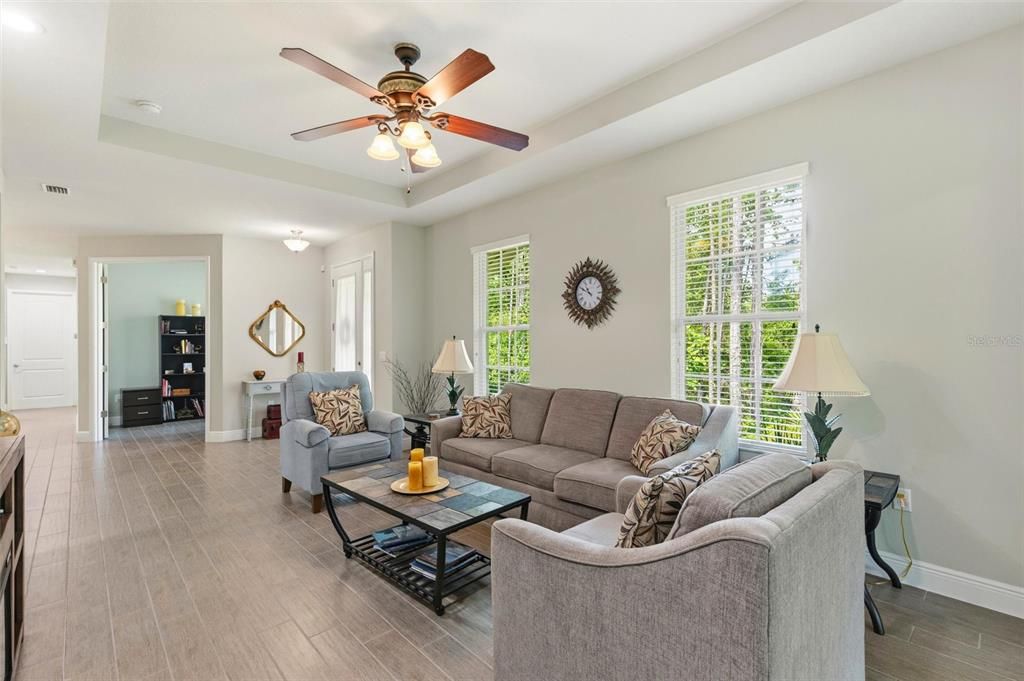 For Sale: $315,000 (2 beds, 2 baths, 1594 Square Feet)