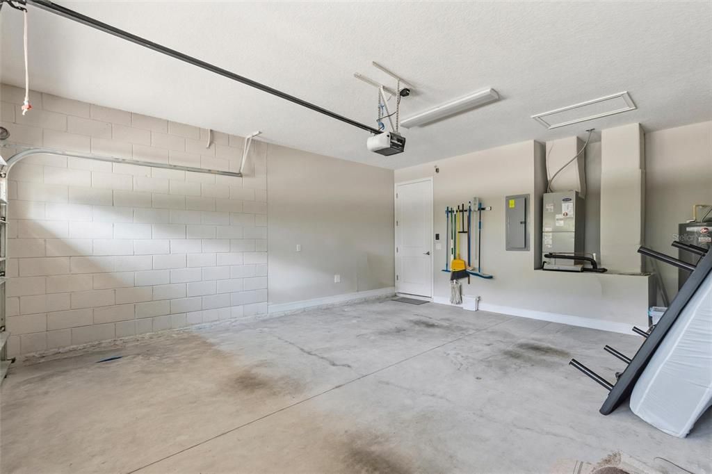 For Sale: $315,000 (2 beds, 2 baths, 1594 Square Feet)