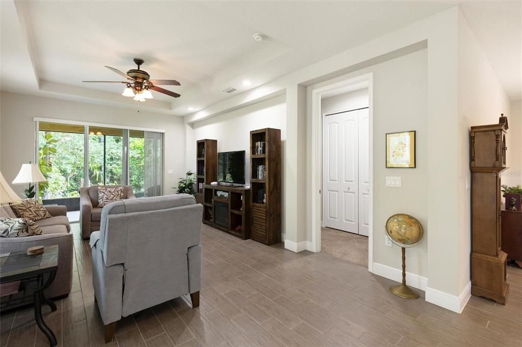 For Sale: $315,000 (2 beds, 2 baths, 1594 Square Feet)