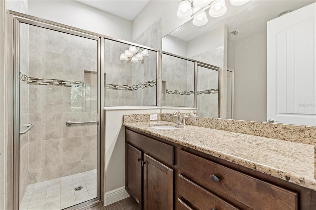 For Sale: $315,000 (2 beds, 2 baths, 1594 Square Feet)