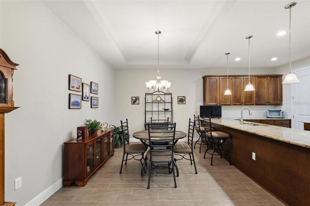 For Sale: $315,000 (2 beds, 2 baths, 1594 Square Feet)