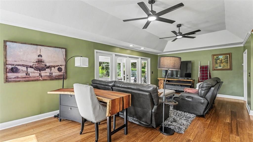 For Sale: $799,000 (3 beds, 2 baths, 1602 Square Feet)