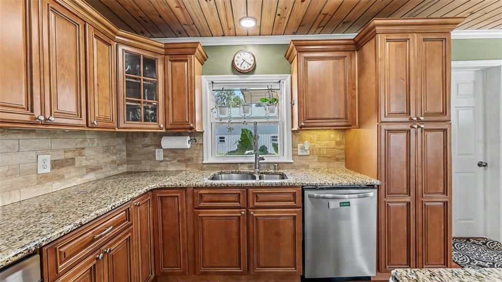For Sale: $799,000 (3 beds, 2 baths, 1602 Square Feet)