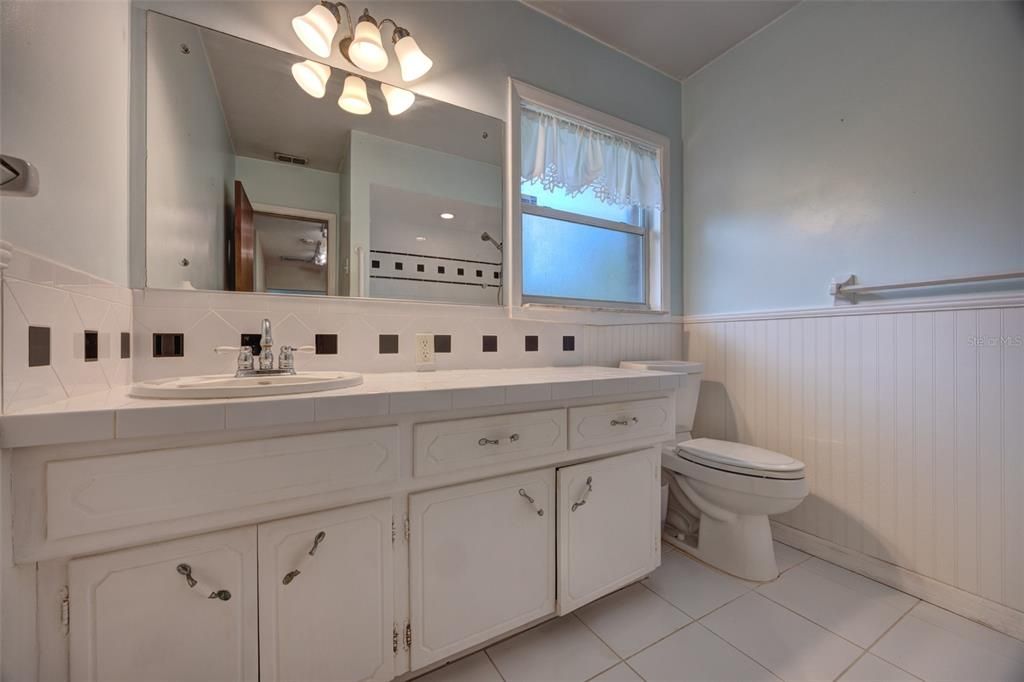 For Sale: $279,000 (3 beds, 2 baths, 1930 Square Feet)