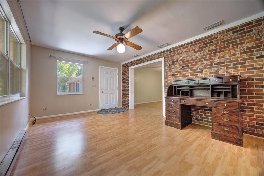 For Sale: $279,000 (3 beds, 2 baths, 1930 Square Feet)